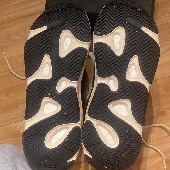 Yeezy 700 waverunner - Used - Size 12 - Picture 5 of 7